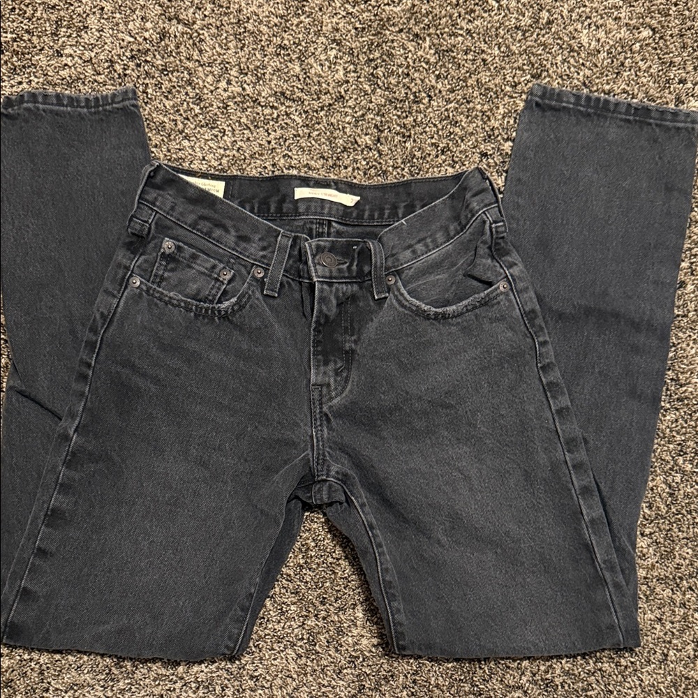 Levi's Women’s black mid waist straight jeans